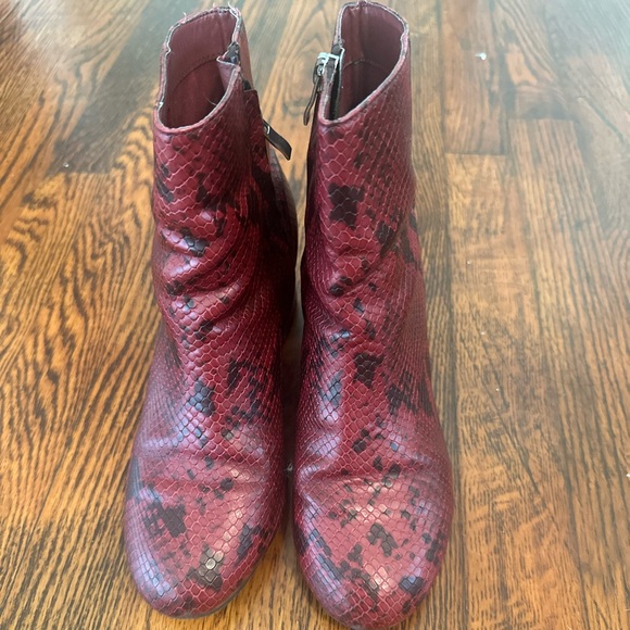 Urban Outfitters Red Snakeskin Booties - Picture 3 of 4